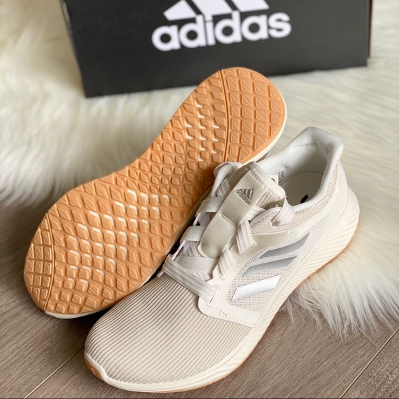 NWT Adidas Edge Lux 3 Women’s Shoes - Picture 3 of 7